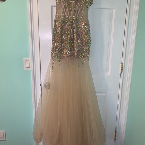 Prom dress - Picture 4 of 4
